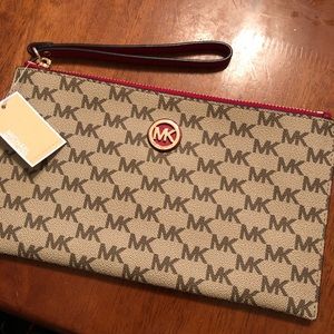 Michael Kors Wristlet